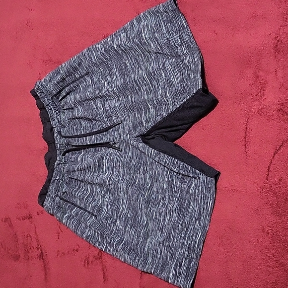 lululemon athletica Pants - Lululemon athletica Short size S